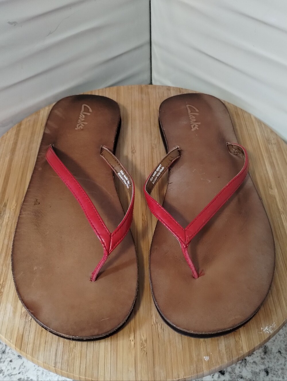 Clarks Women's Red Leather Thong Flipflop Sandals
